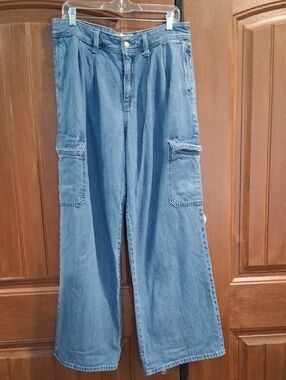 Universal Thread Size 12 Wide Leg Jeans